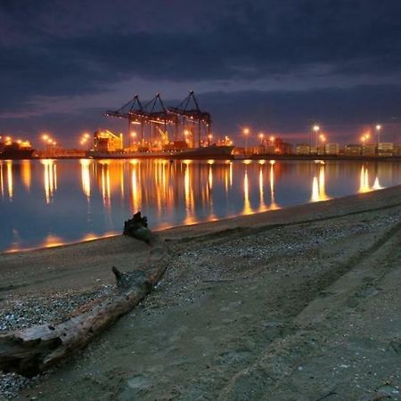 Sunny Beach Apartment Brzezno กดัญสก์ ภายนอก รูปภาพ